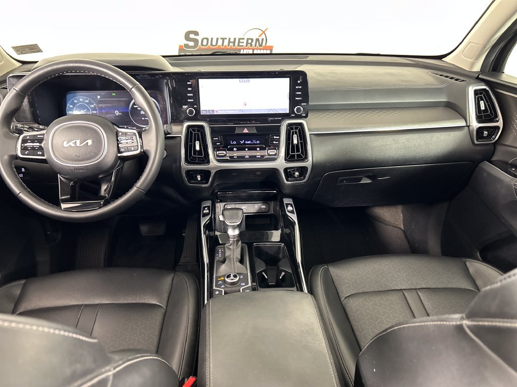 Used 2023 Kia Sorento SX AWD/4WD image 19