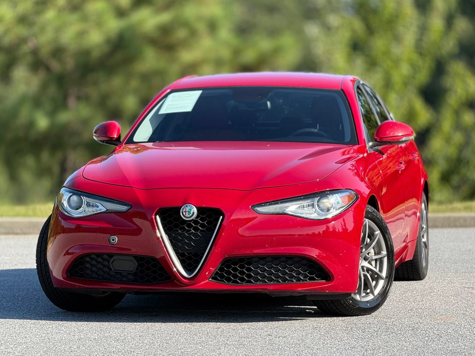 Used 2017 Alfa Romeo Giulia AWD image 2
