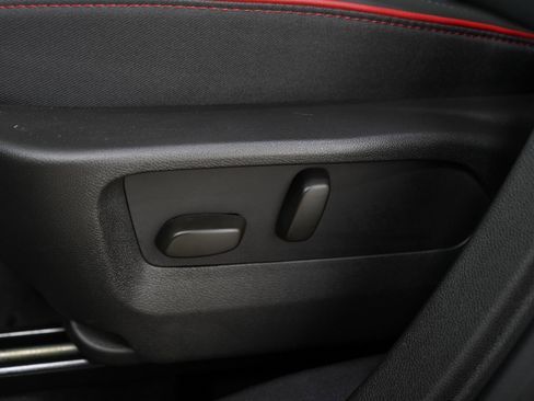 Used 2023 Buick Envision Essence w/ Technology Package I AWD/4WD image 28