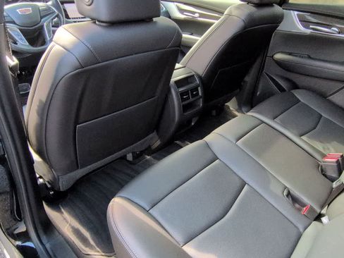 Used 2024 Cadillac XT5 Sportv AWD/4WD image 18