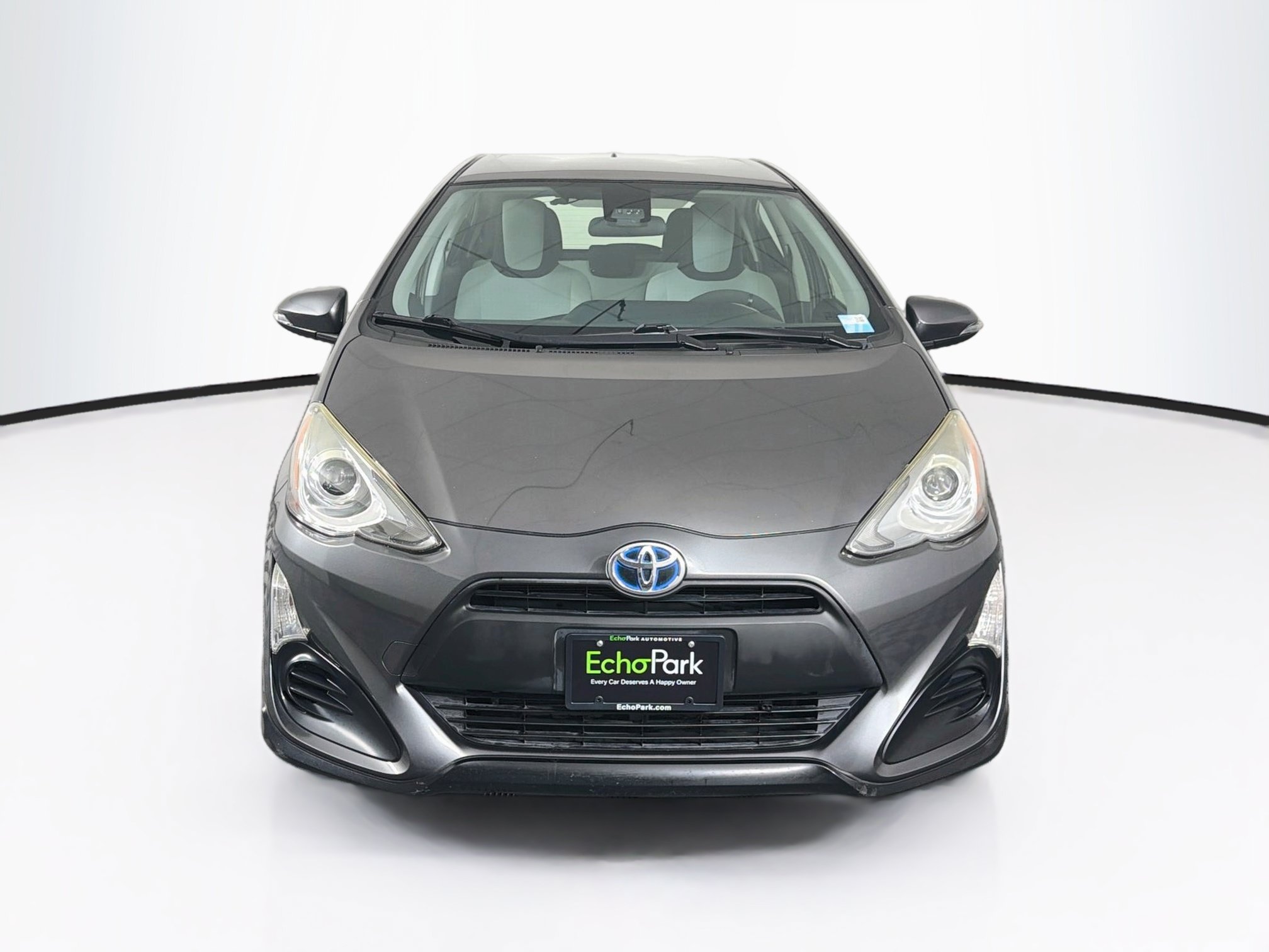 Used 2017 Toyota Prius C One FWD image 2