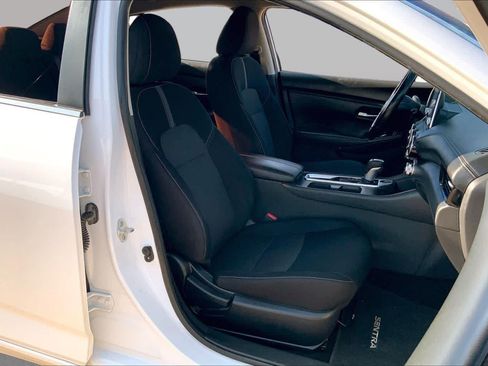 Used 2021 Nissan Sentra SV FWD image 9