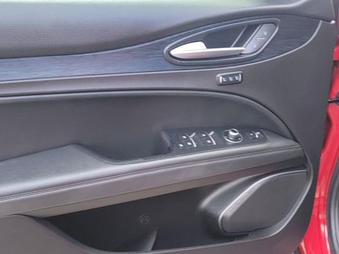 Used 2020 Alfa Romeo Stelvio Sprint w/ Nero Edizione image 9