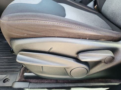 Used 2017 Jeep Cherokee Sport w/ Cold Weather Group image 12