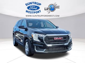 Used 2024 GMC Terrain SLE video 1