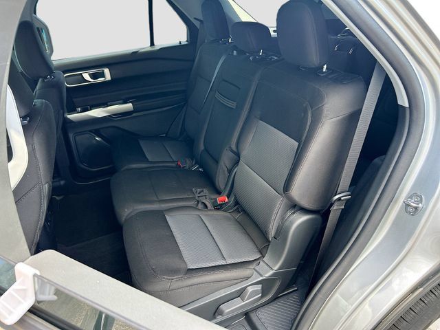 Used 2022 Ford Explorer XLT w/ Class IV Trailer Tow Package AWD/4WD image 29
