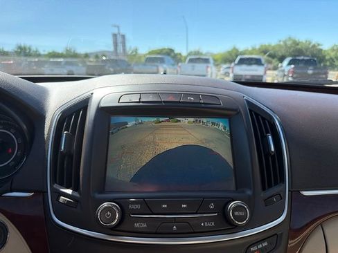 Used 2016 Buick Regal Premium w/ Driver Confidence Package #2 FWD image 19