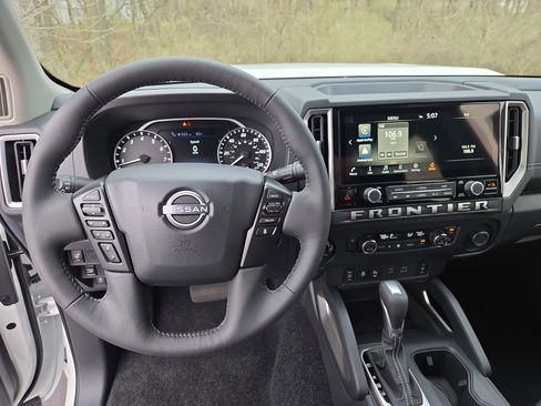 New 2026 Nissan Frontier SV image 11
