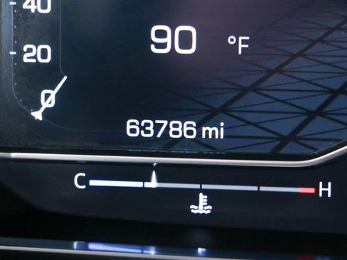 Used 2023 GMC Yukon SLT w/ SLT Luxury Package RWD image 17