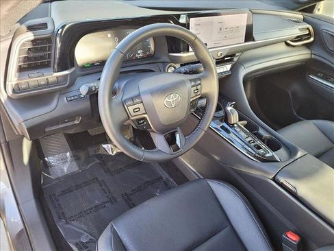 Used 2024 Toyota Crown Limited image 10