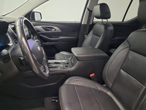 Used 2019 Chevrolet Traverse LT w/ LT Premium Package AWD/4WD image 17