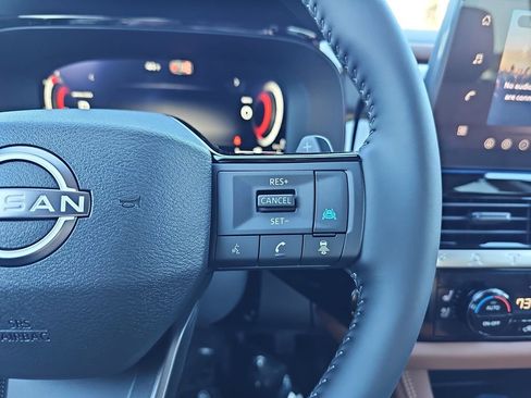 New 2026 Nissan Pathfinder Platinum image 22