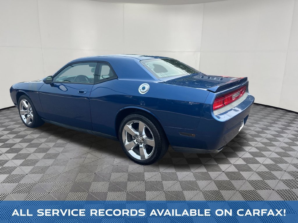 Used 2009 Dodge Challenger R/T RWD image 4