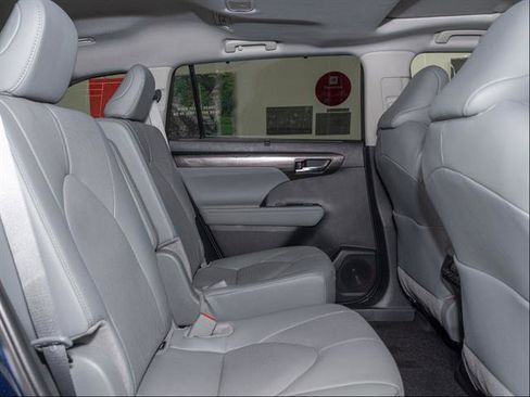 New 2026 Toyota Highlander Limited AWD/4WD image 26
