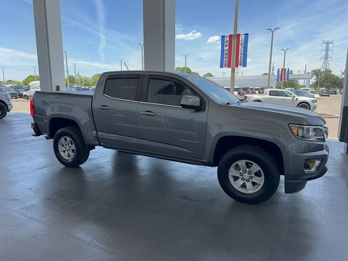 Used 2020 Chevrolet Colorado W/T w/ WT Convenience Package AWD/4WD image 5