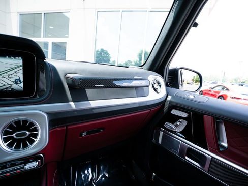 Used 2025 Mercedes-Benz G 63 AMG 4MATIC image 39
