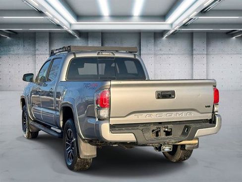 Used 2021 Toyota Tacoma TRD Sport AWD/4WD image 26