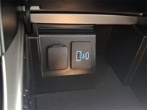 Used 2022 Ford Explorer ST w/ Equipment Group 401A image 26