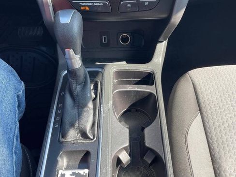 Used 2017 Ford Escape SE AWD/4WD image 19