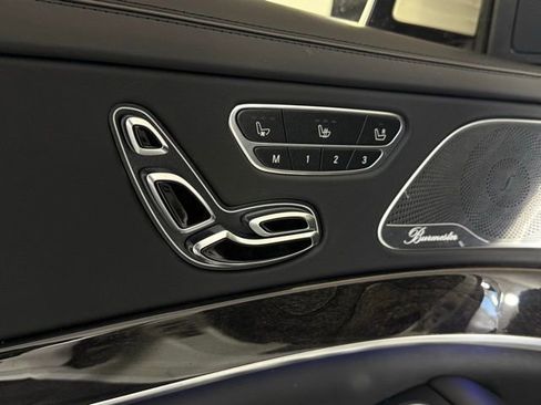 Used 2020 Mercedes-Benz S 560 Sedan image 27