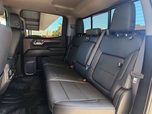 Used 2023 GMC Sierra 1500 Denali w/ Technology Package AWD/4WD image 90