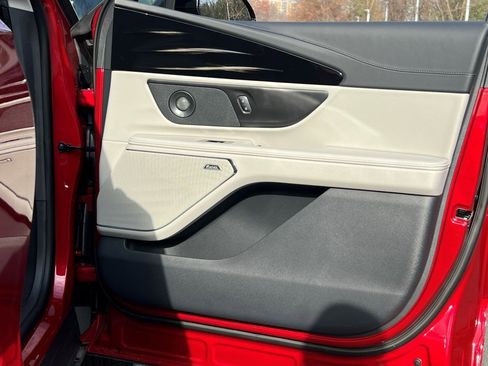 New 2026 Lincoln Nautilus Reserve AWD/4WD image 7