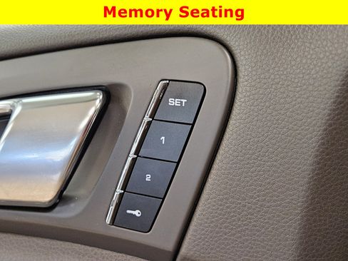 Used 2018 Porsche Cayenne Platinum Edition image 23