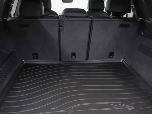 Certified 2025 Porsche Cayenne image 13