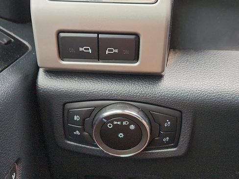 Used 2022 Ford F250 Lariat w/ Lariat Ultimate Package AWD/4WD image 22