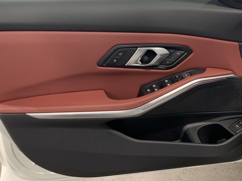 Used 2025 BMW 330i Sedan w/ Convenience Package image 8