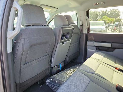 New 2026 Ford F250 XLT w/ XLT Premium Package AWD/4WD image 12