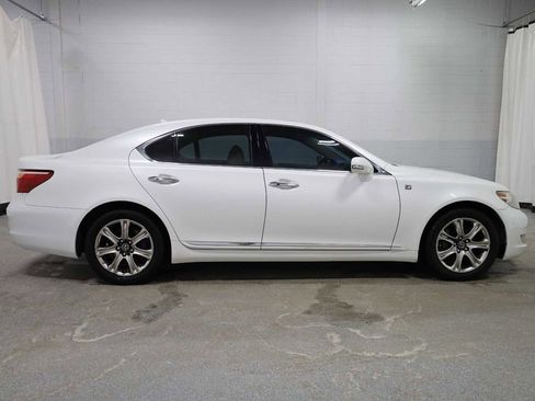 Used 2011 Lexus LS 460 w/ Comfort Pkg image 9