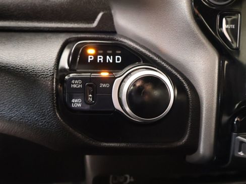 Used 2024 RAM 2500 Big Horn w/ Night Edition AWD/4WD image 8