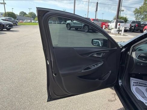 Used 2019 Chevrolet Malibu LT FWD image 12