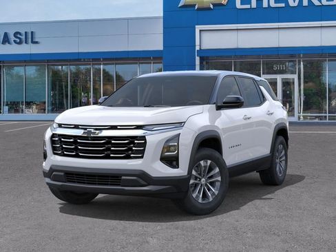 New 2026 Chevrolet Equinox LT w/ Convenience Package II AWD/4WD image 6