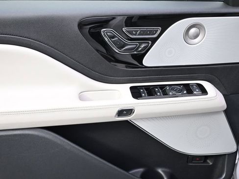 New 2026 Lincoln Aviator Reserve image 23