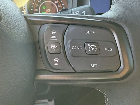 Used 2025 Jeep Wrangler Sport image 47