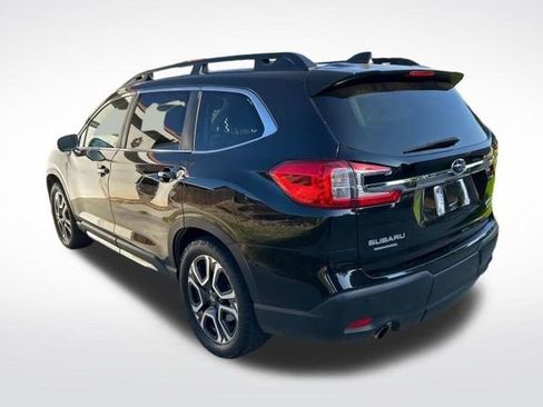 Used 2023 Subaru Ascent Limited w/ Technology Package AWD/4WD image 4