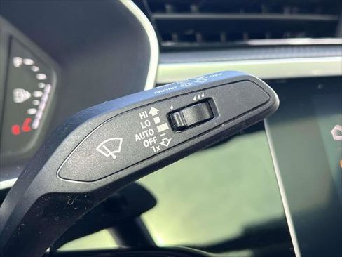 Used 2022 Audi Q3 2.0T Premium image 25