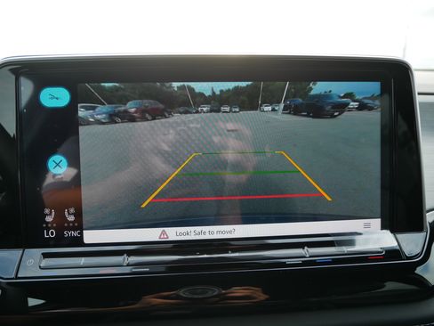 New 2025 Volkswagen Atlas Cross Sport SE image 13