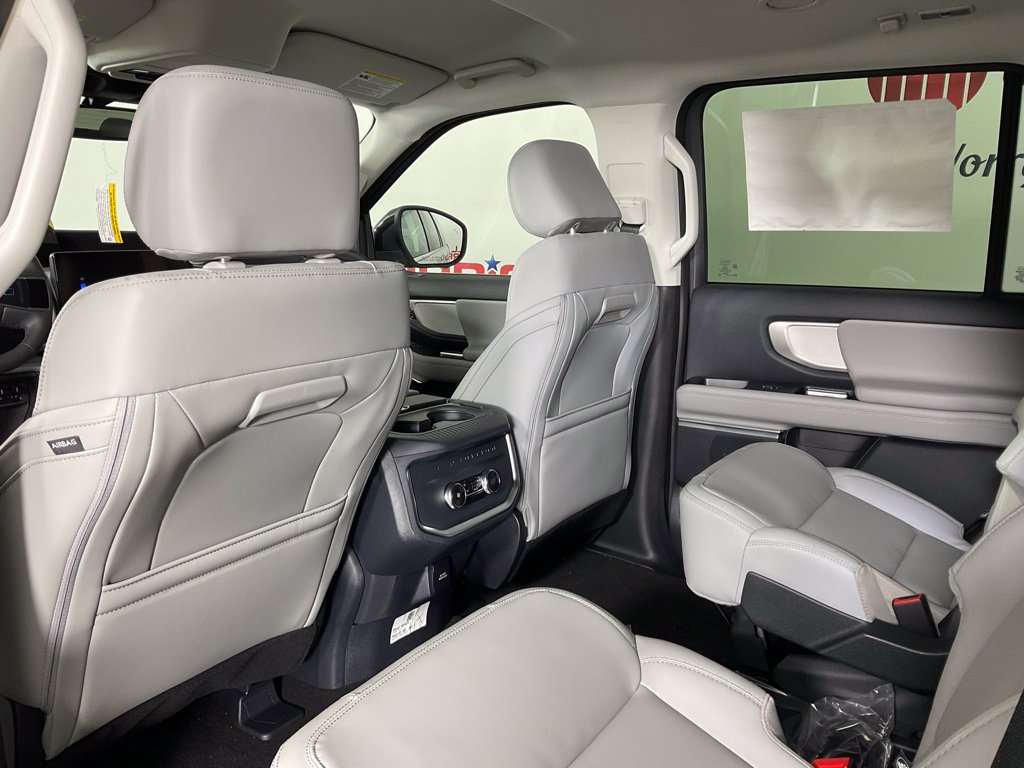 New 2026 Ford Expedition Active RWD image 15