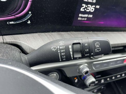 Used 2023 Kia Telluride EX w/ EX Captain's Chair Package image 23