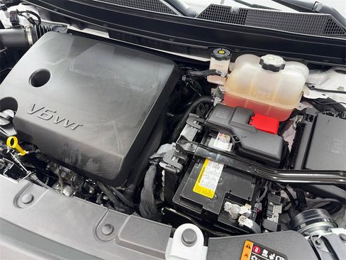 Used 2023 Chevrolet Traverse LS w/ Midnight/Sport Edition image 55