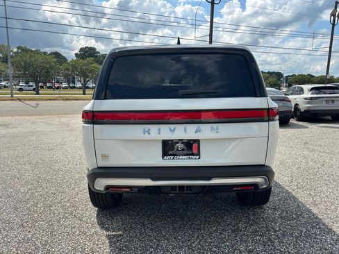 Used 2024 Rivian R1S Adventure AWD/4WD image 4
