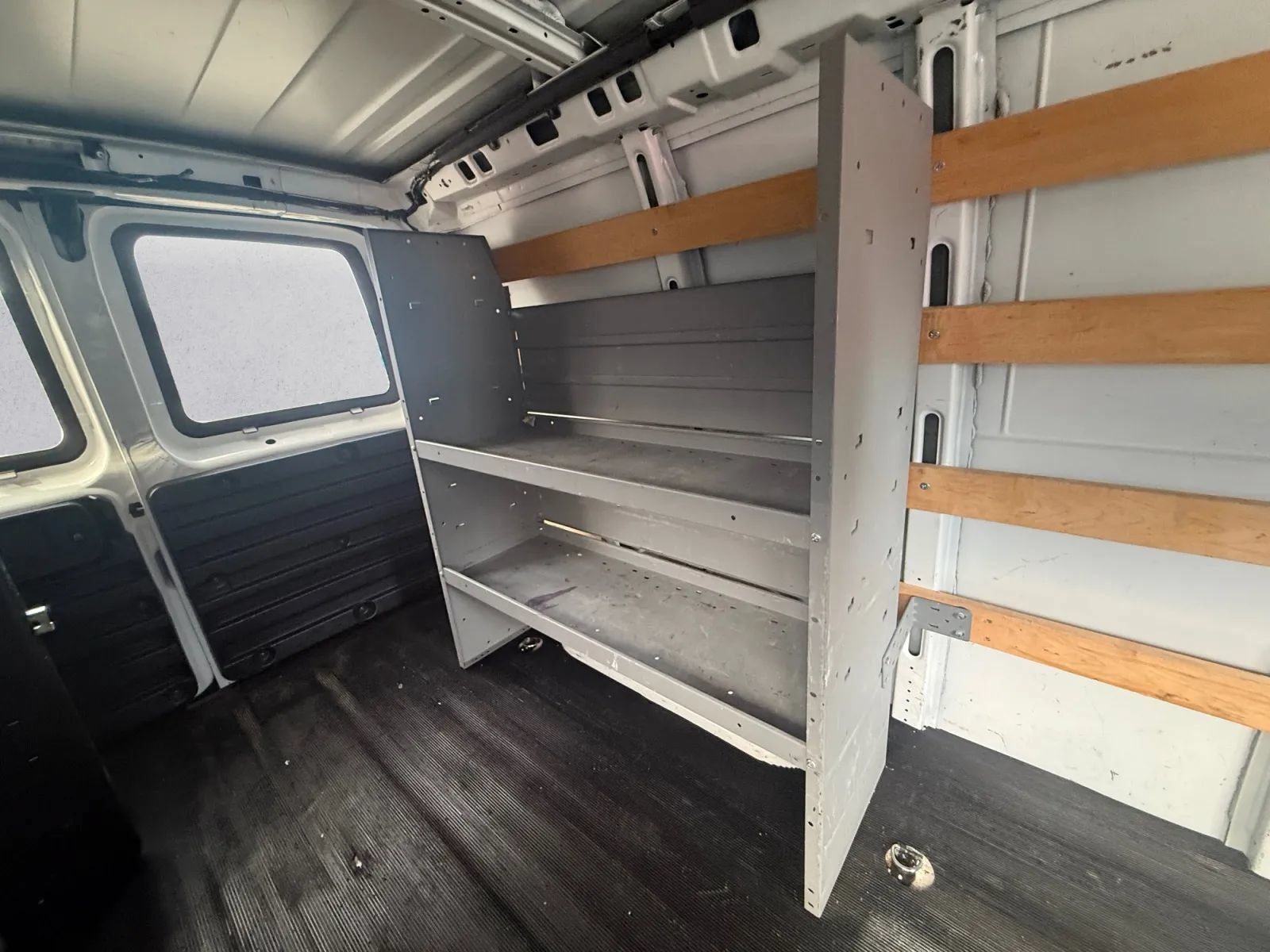 Used 2018 Chevrolet Express 2500 w/ Driver Convenience Package RWD image 26