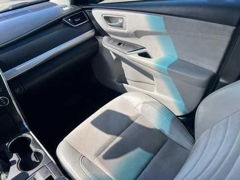 Used 2017 Toyota Camry XSE FWD image 13
