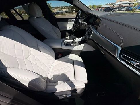 Used 2023 BMW X6 xDrive40i w/ Premium Package AWD/4WD image 32