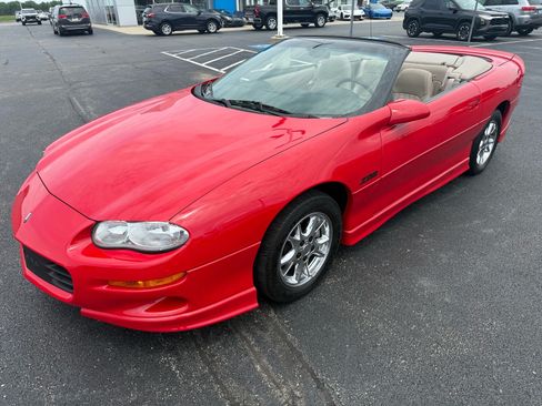 Used 2002 Chevrolet Camaro Z28 w/ Sport Appearance Pkg RWD image 2