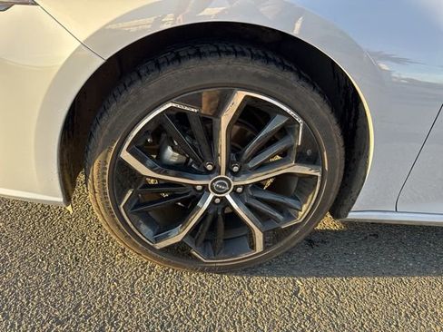 Used 2024 Nissan Altima 2.5 SR image 9