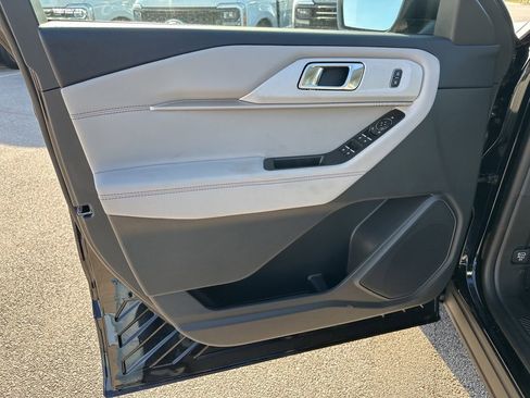 New 2026 Ford Explorer Active w/ Active Comfort Package image 10